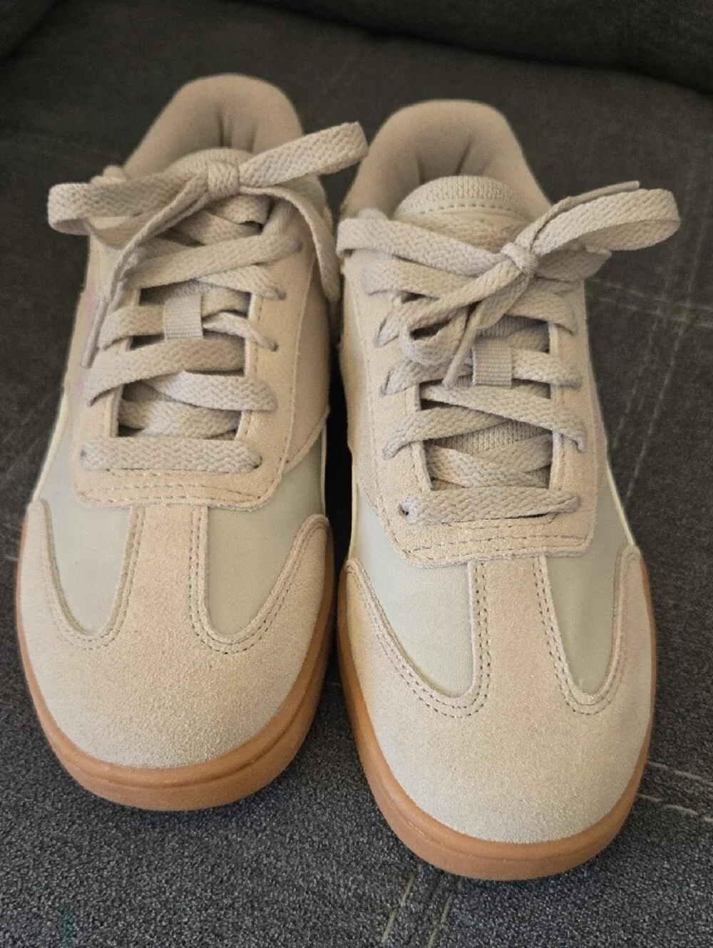 Reebok Gray Sneakers with Gum Sole and Pink Logo